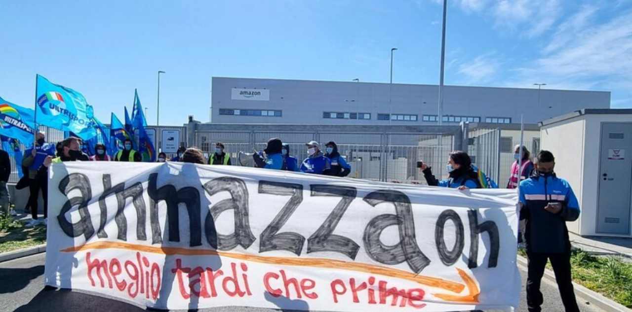 Magazzino Amazon Piacenza