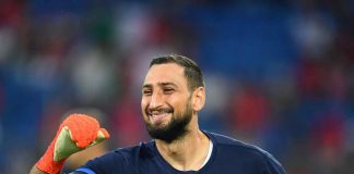 Donnarumma gaffe (Getty Images)