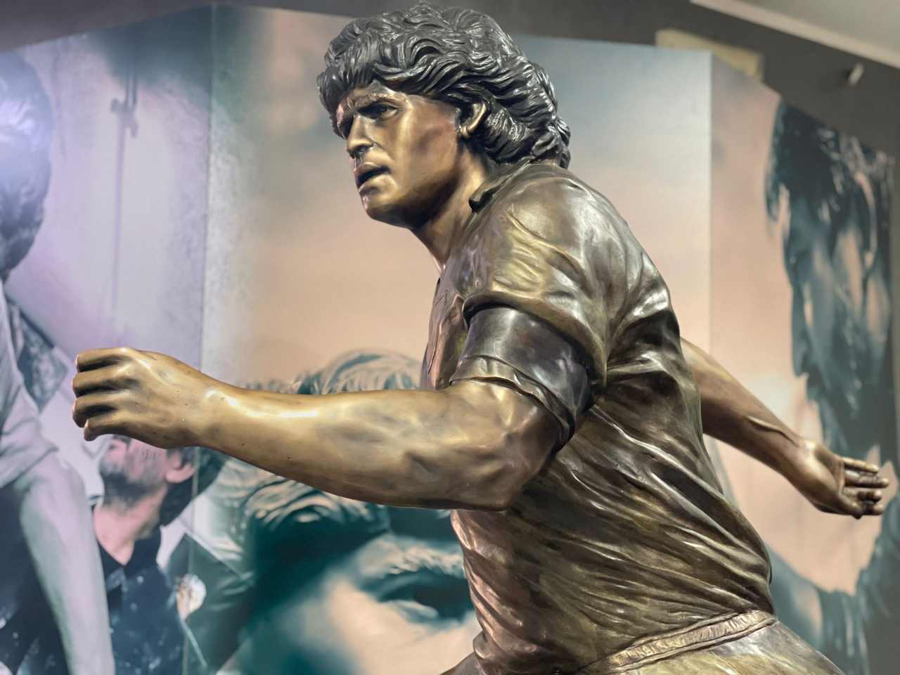Maradona statua 
