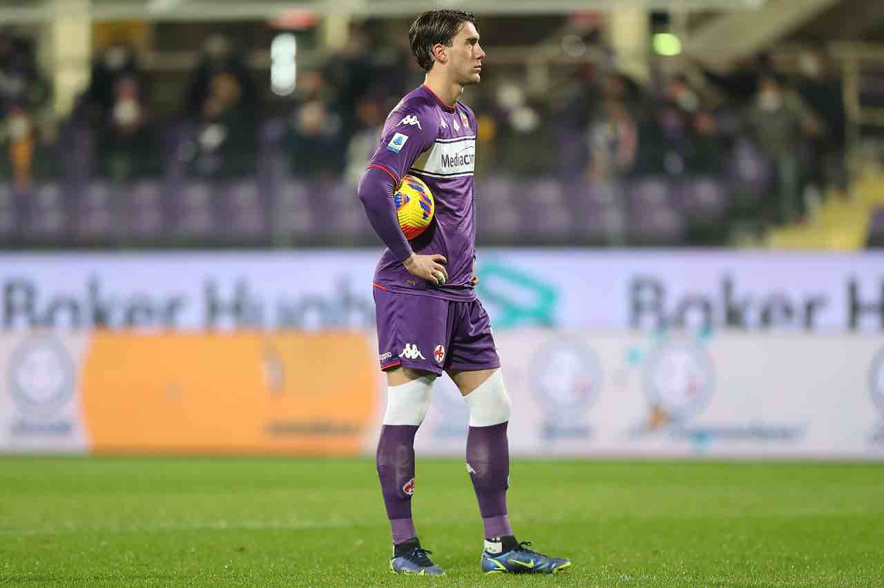 Vlahovic lascia Fiorentina e va alla Juve 