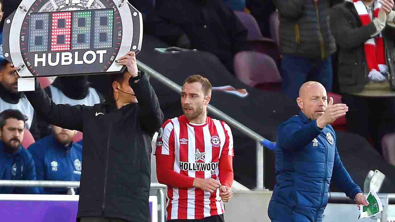 Eriksen con la squadra del Brentford