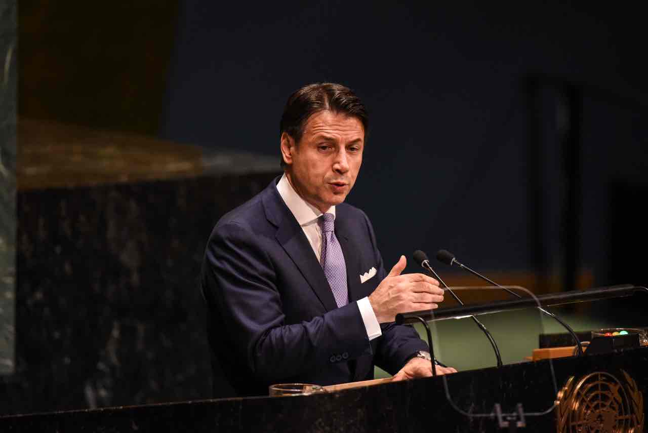 Giuseppe Conte contro Di Maio