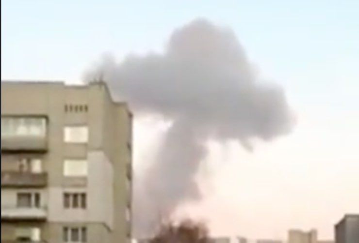 Guerra Ucraina bombe vicino aeroporto Leopoli