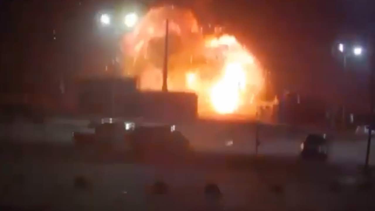 Guerra Ucraina bombe centro commerciale Kiev Podilskyi 