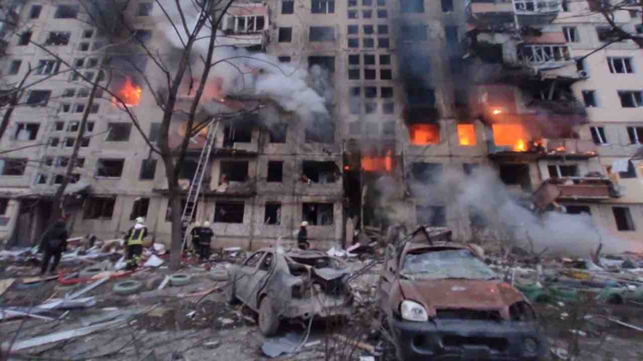 Guerra Ucraina bombe su Kiev