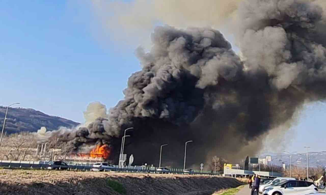 Incidente sul lavoro incendio Poiano colorificio Casati 