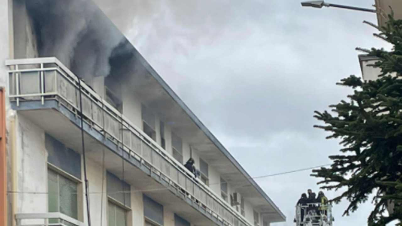 La casa in fiamme nel Salento