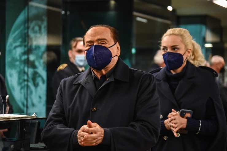 Matrimonio americana Berlusconi Fascina