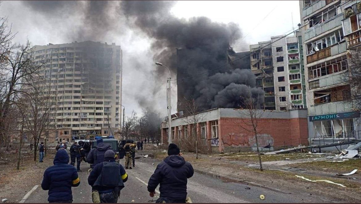 Ucraina, bombardamenti Chernihiv