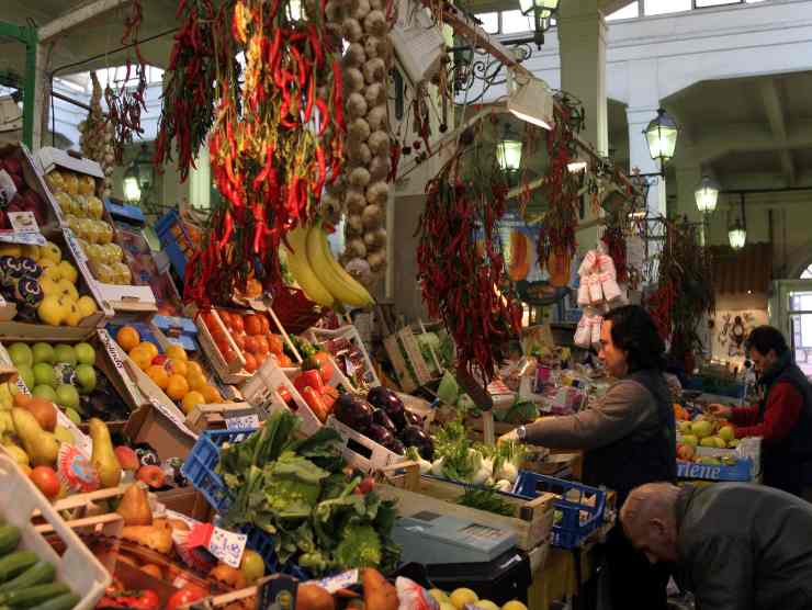 debiti e povertà famiglie