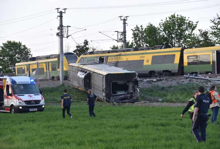 Incidente ferroviario feriti 