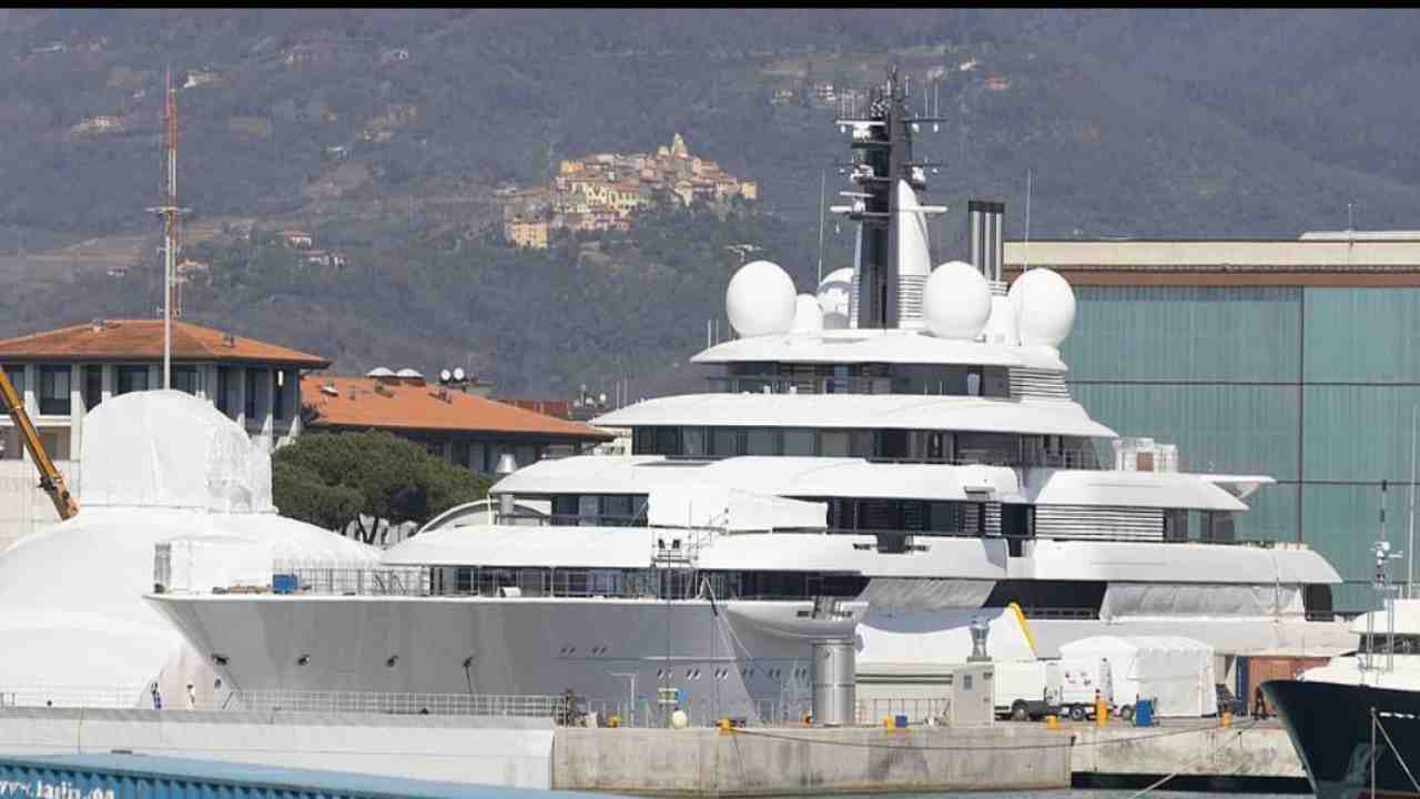 yacht putin