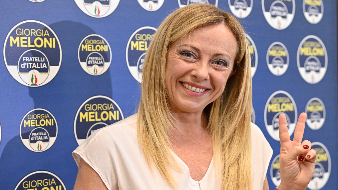 Kasia Smutniak contro Giorgia Meloni