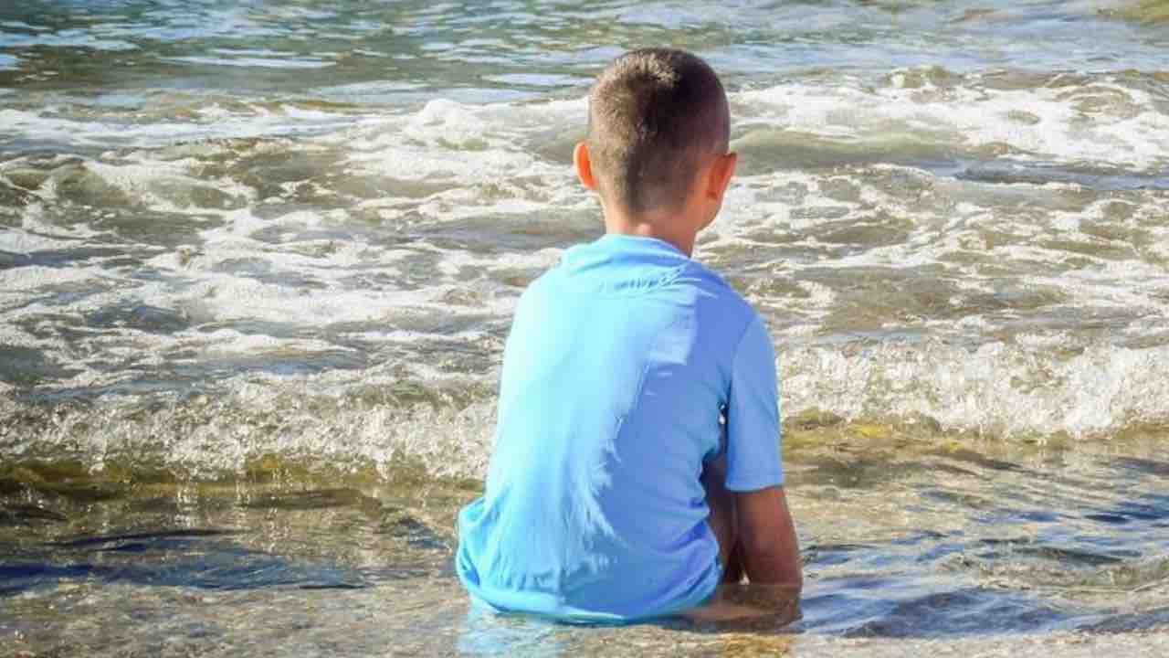 bambini fotografati spiaggia