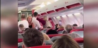 70enne aggredisce steward su volo aereo: le hanno rifiutato un gin tonic