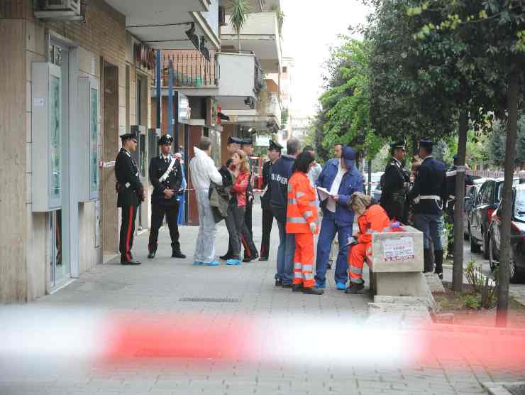 pugni e calci datore lavoro carabinieri