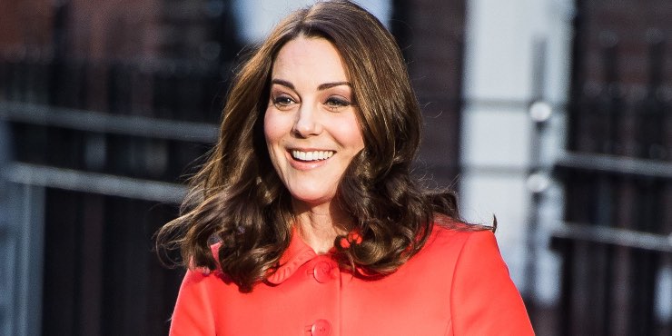 Kate Middleton cappotto rosso