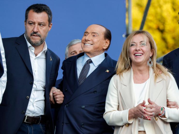 Berlusconi, Meloni e Matteo Salvini 