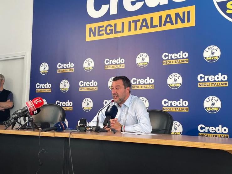 Matteo Salvini in conferenza stampa