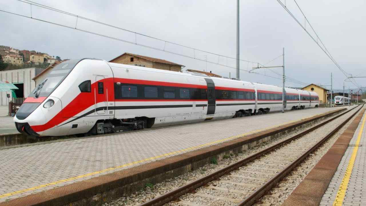 Atti osceni su un treno