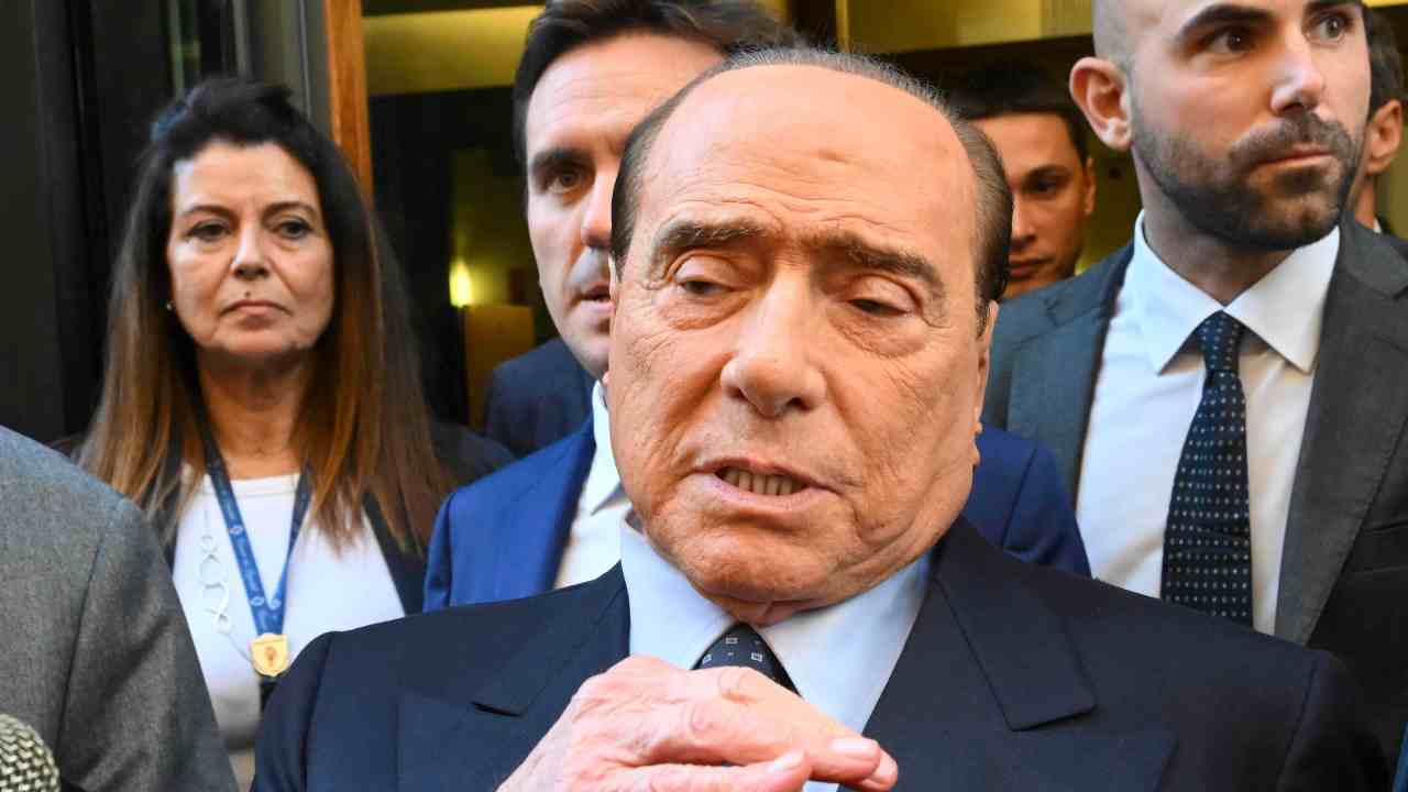 Silvio Berlusconi arriva in Senato