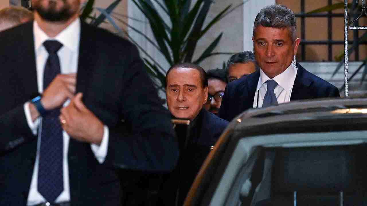 Berlusconi in via della Scrofa