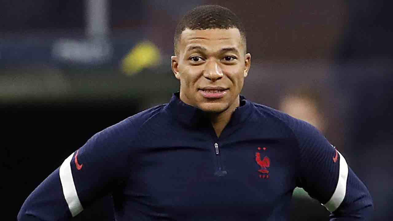 Mbappé rinnovo PSG