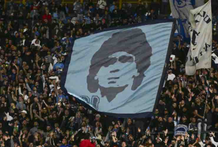 Diego Armando Maradona Mano De Dios asta 