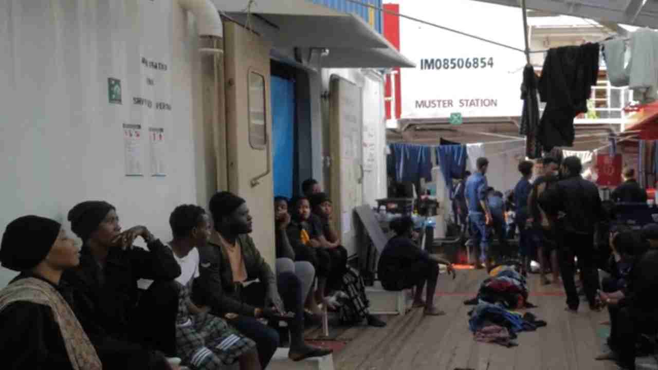 Italia Germania scontro sui migranti