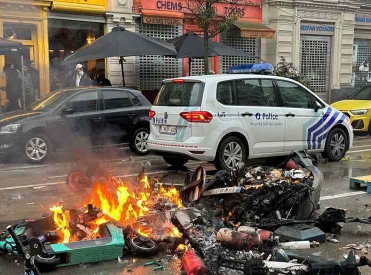 Tifosi del Marocco assediano Bruxelles