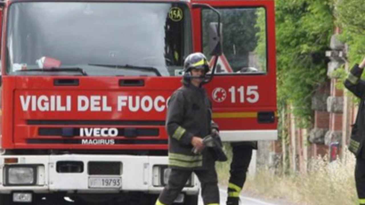 Reggio Emilia scontro tra un auto e camion