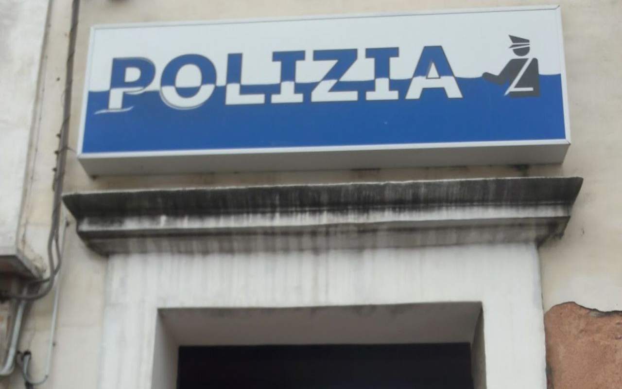 Bimbo di 6 anni massacrato di botte dal compagno della nonna 