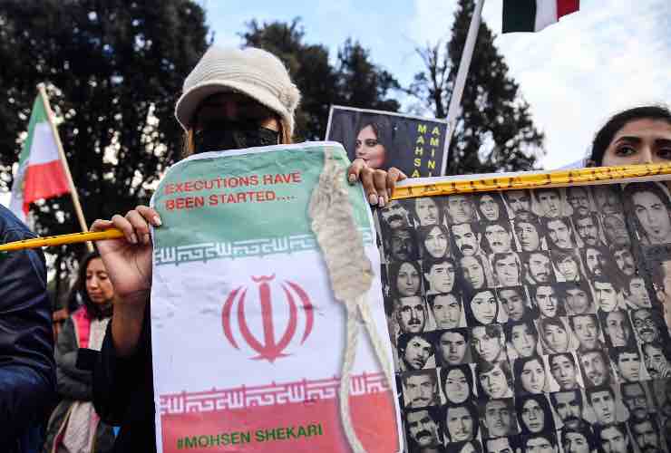 Manifestazioni proteste Iran violenza