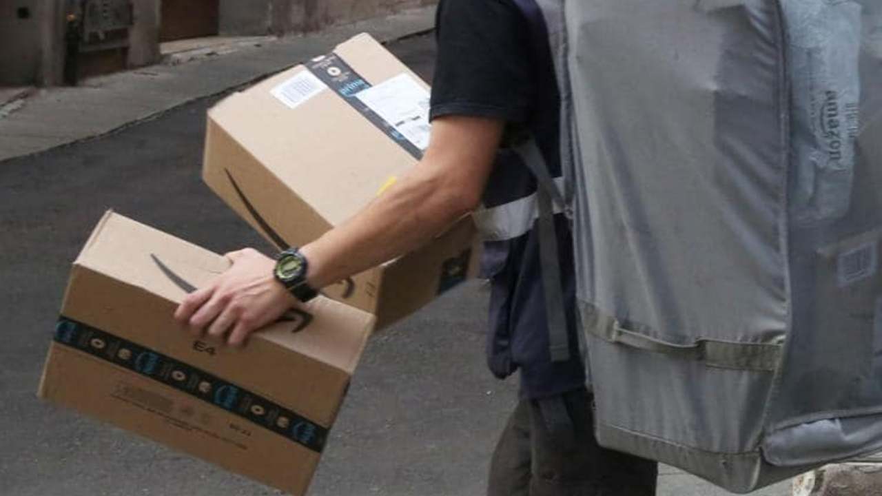 Muore Corriere Amazon di 41 anni