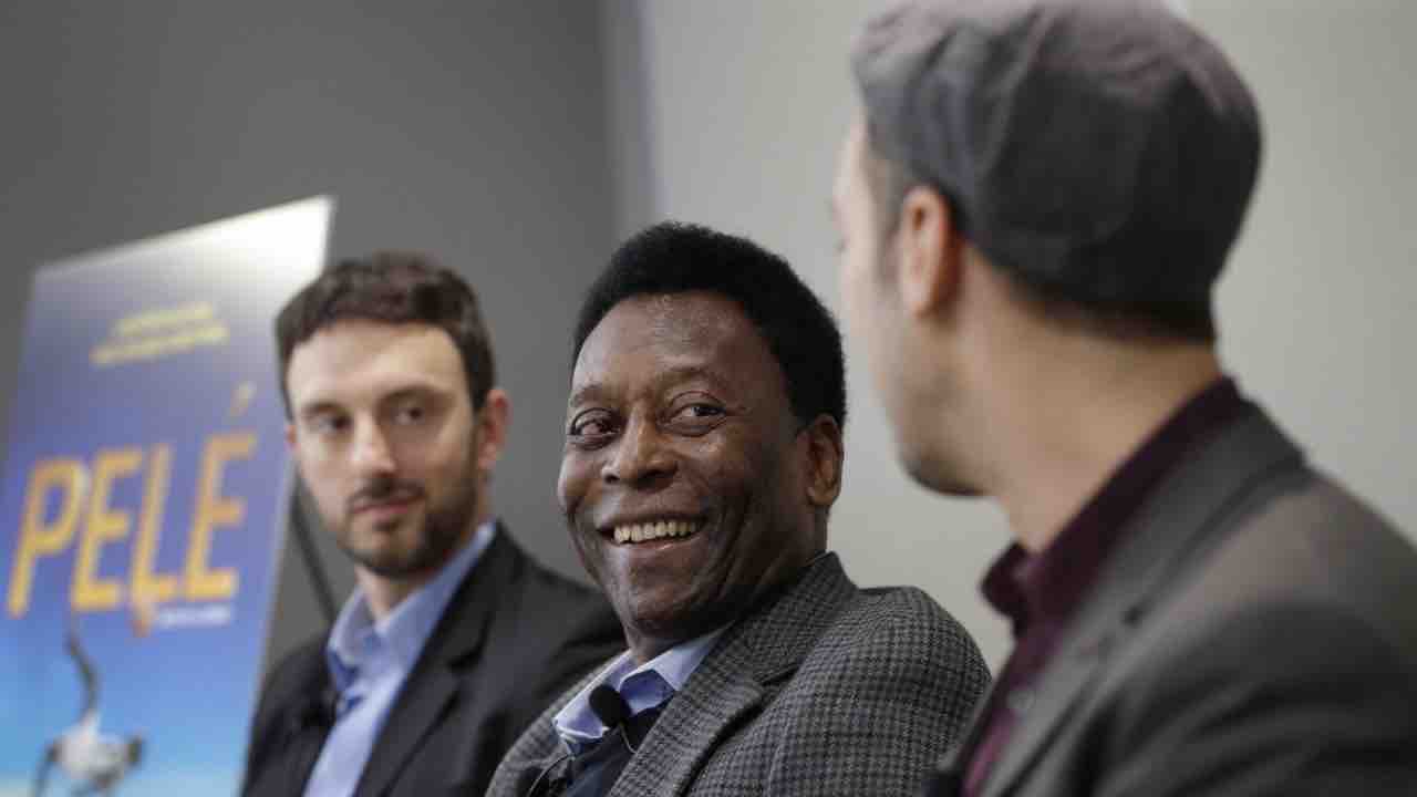 Pele ricovero ospedale condizioni annuncio figlie 