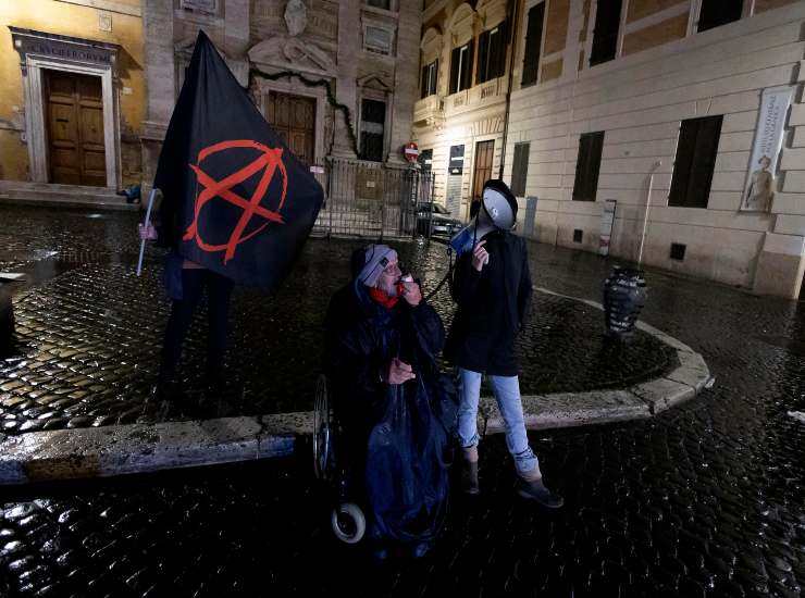 Raid anarchico a Roma 