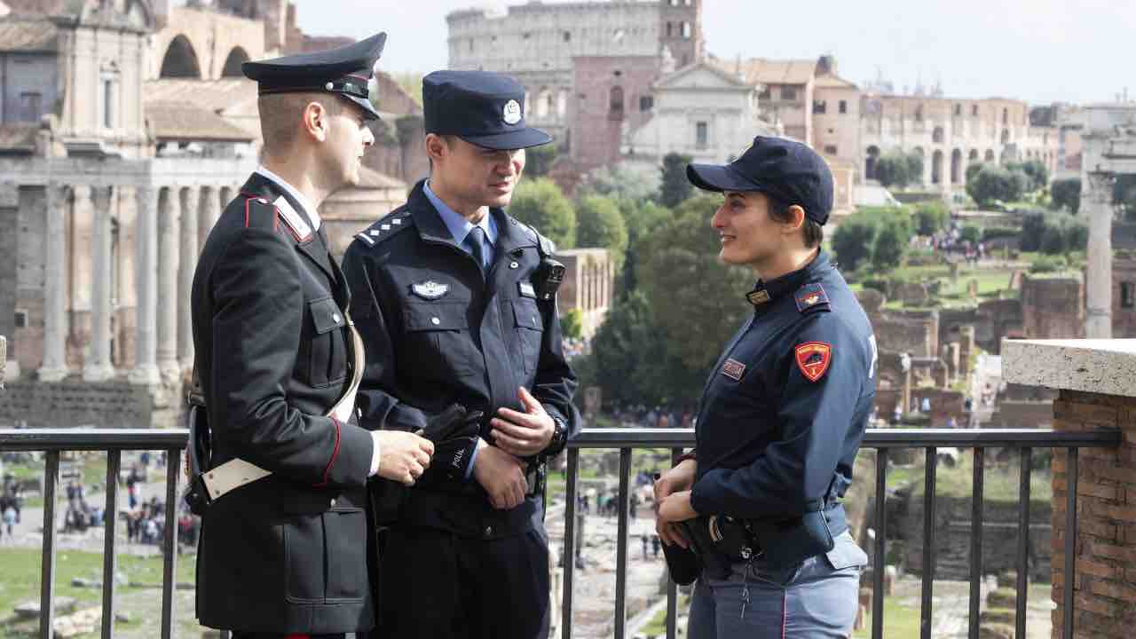 Stazioni di polizia cinesi in Italia