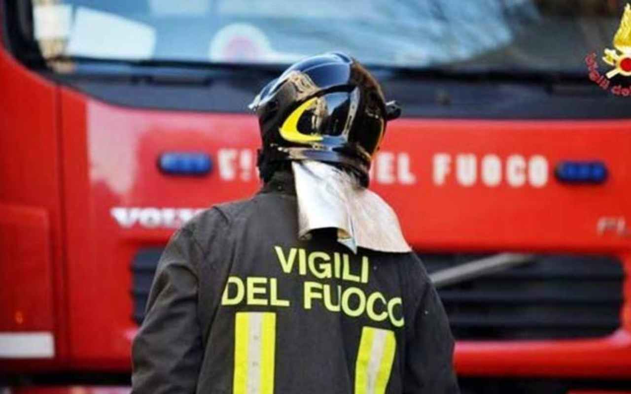 Incendio centro accoglienza Udine, un morto