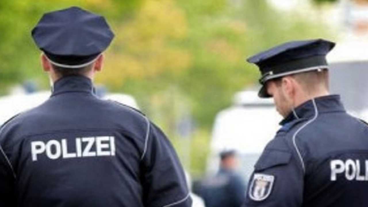 Dresda, assalto a centro commerciale