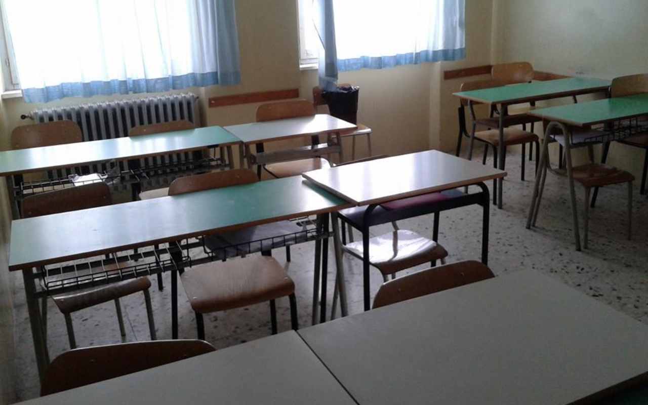 18enne accusa malore in classe e muore poco dopo