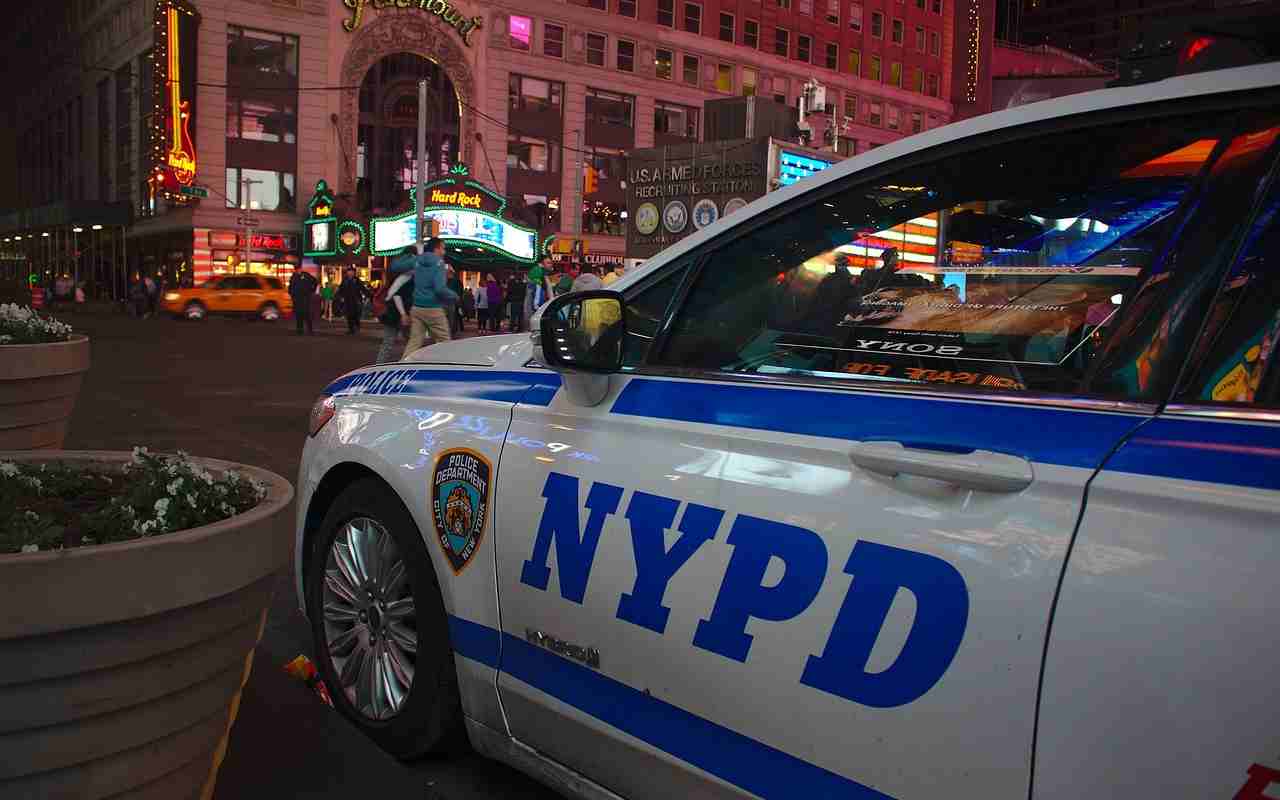 Aggrediti tre agenti a Times Square