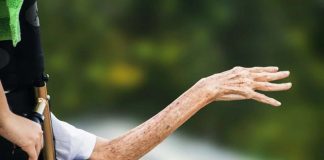 Assegno per anziani non autosufficienti