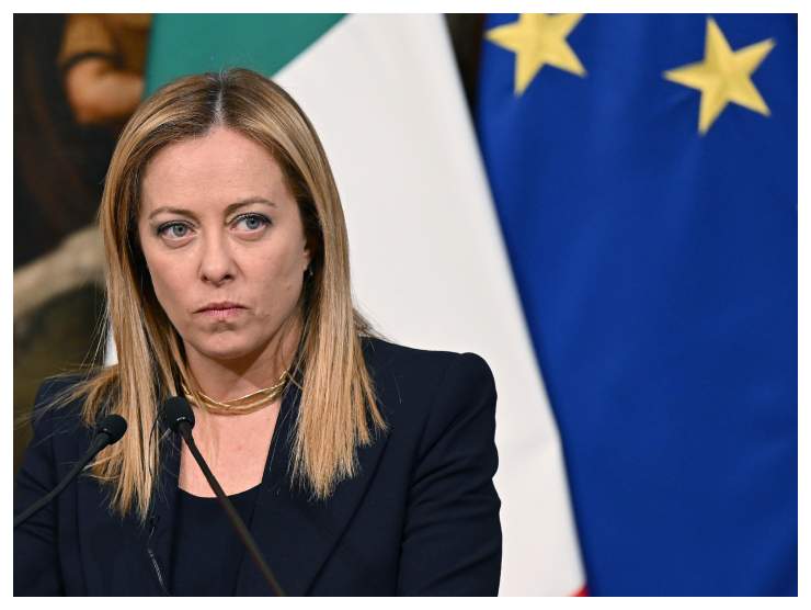 attaccate sedi diplomatiche italiane