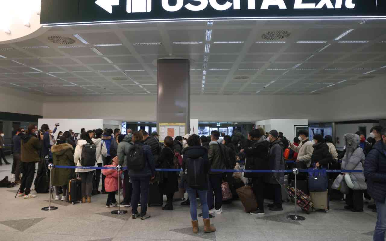 Cina Covid aeroporto misure prevenzione contagi