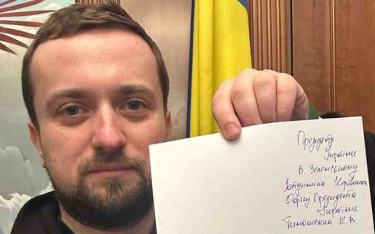 Ucraina, dimmissioni eccellenti nello staff del presidente