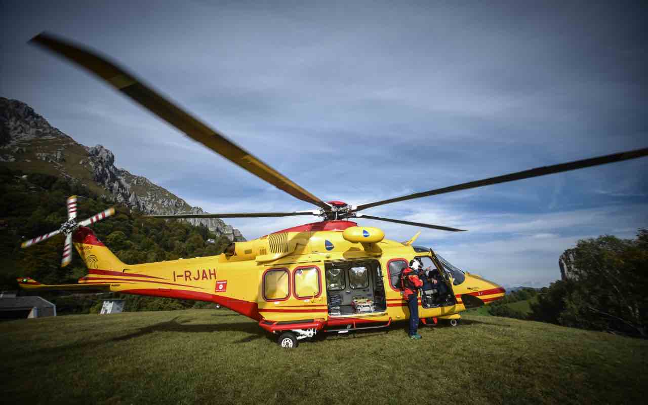 Malore in fabbrica morto 29enne soccorso eliambulanza 