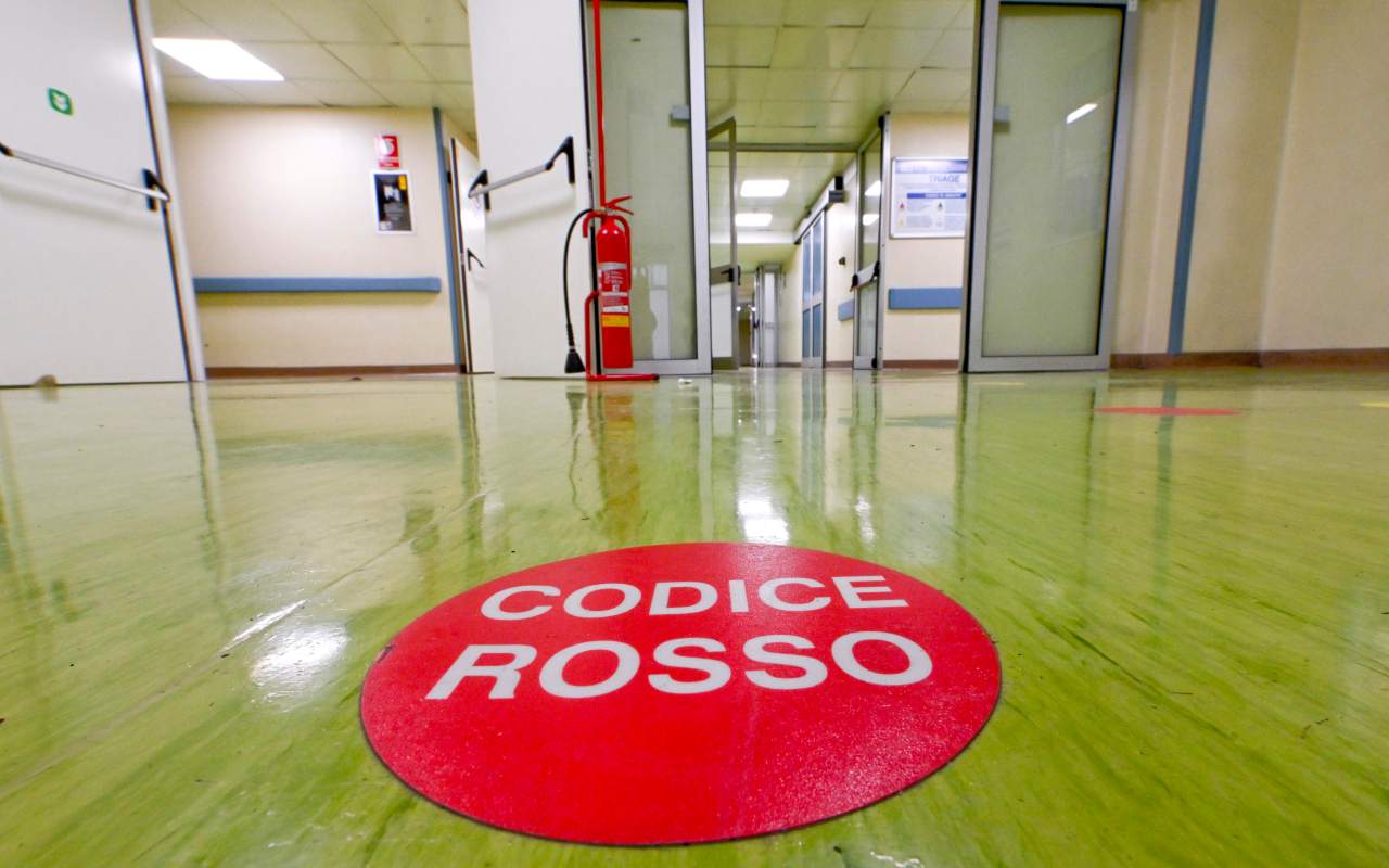 Bimba di 3 anni muore a Napoli in ospedale,