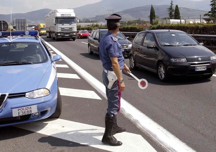 Nuovo Codice della Strada divieto di sosta 