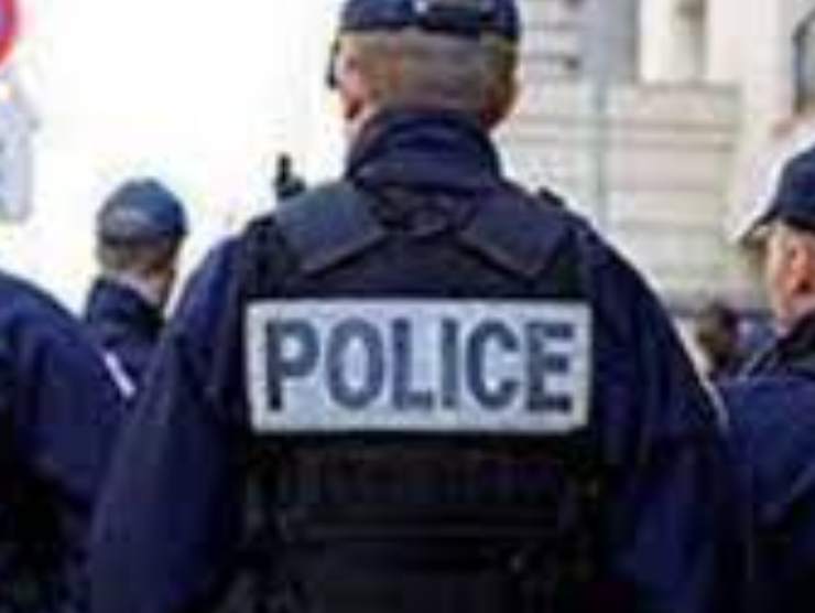 Polizia francese arresta uomo