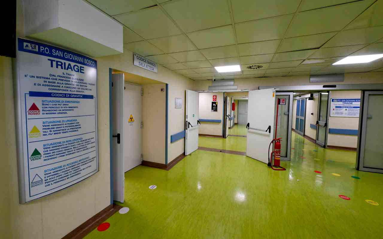 Bimba di tre anni muore in ospedale a Napoli